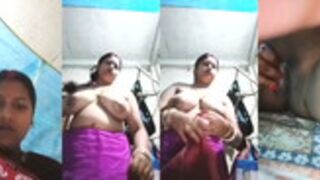 Desi Boudi Shows her Big Boobs and Wet Pussy