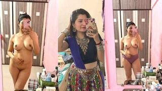 Sexy Desi Mal Shows her Hot Figure